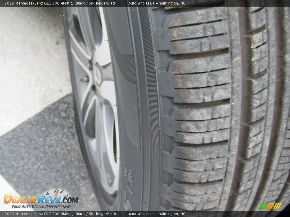 2019 Mercedes-Benz GLC 300 4Matic Black / Silk Beige/Black Photo #8