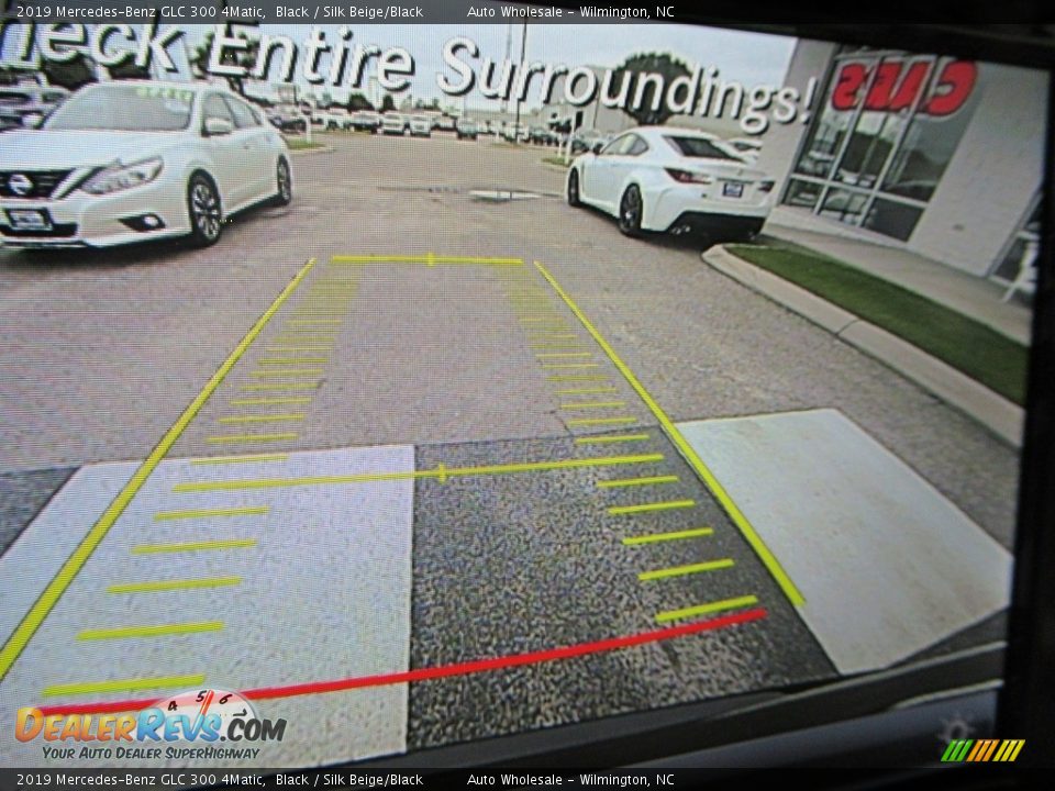 2019 Mercedes-Benz GLC 300 4Matic Black / Silk Beige/Black Photo #18