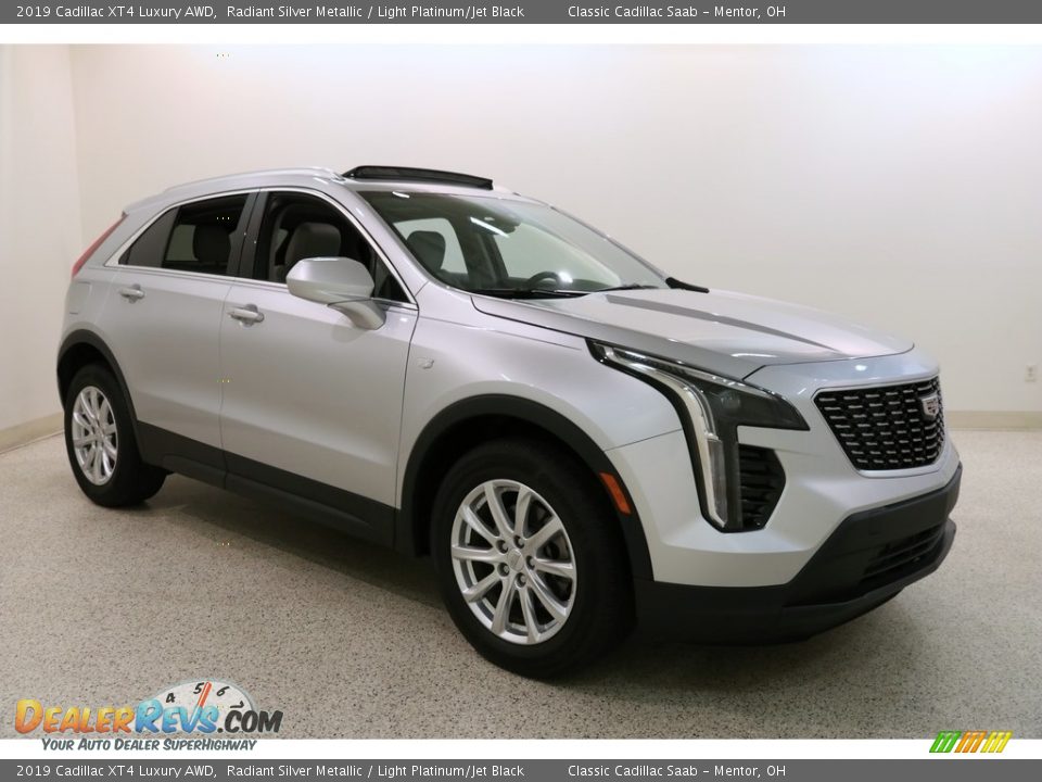 2019 Cadillac XT4 Luxury AWD Radiant Silver Metallic / Light Platinum/Jet Black Photo #1