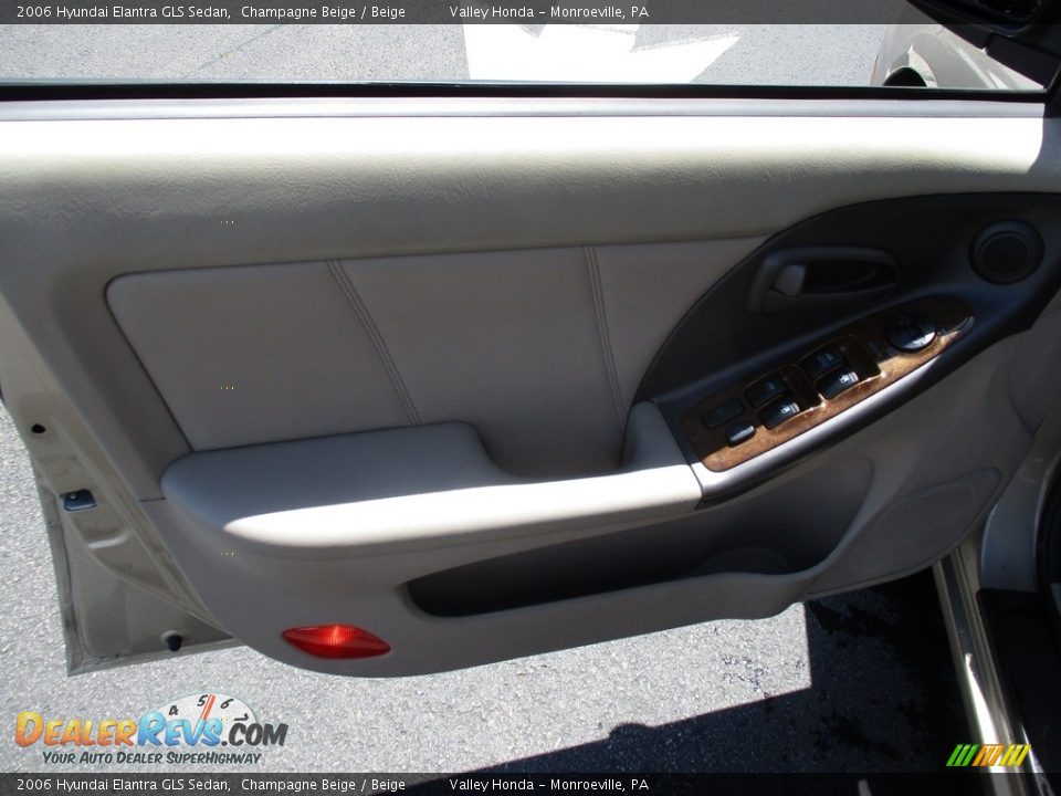 2006 Hyundai Elantra GLS Sedan Champagne Beige / Beige Photo #10