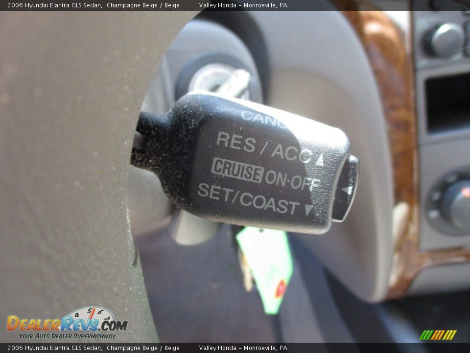 2006 Hyundai Elantra GLS Sedan Champagne Beige / Beige Photo #16