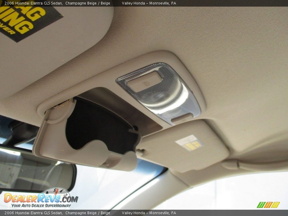 2006 Hyundai Elantra GLS Sedan Champagne Beige / Beige Photo #18
