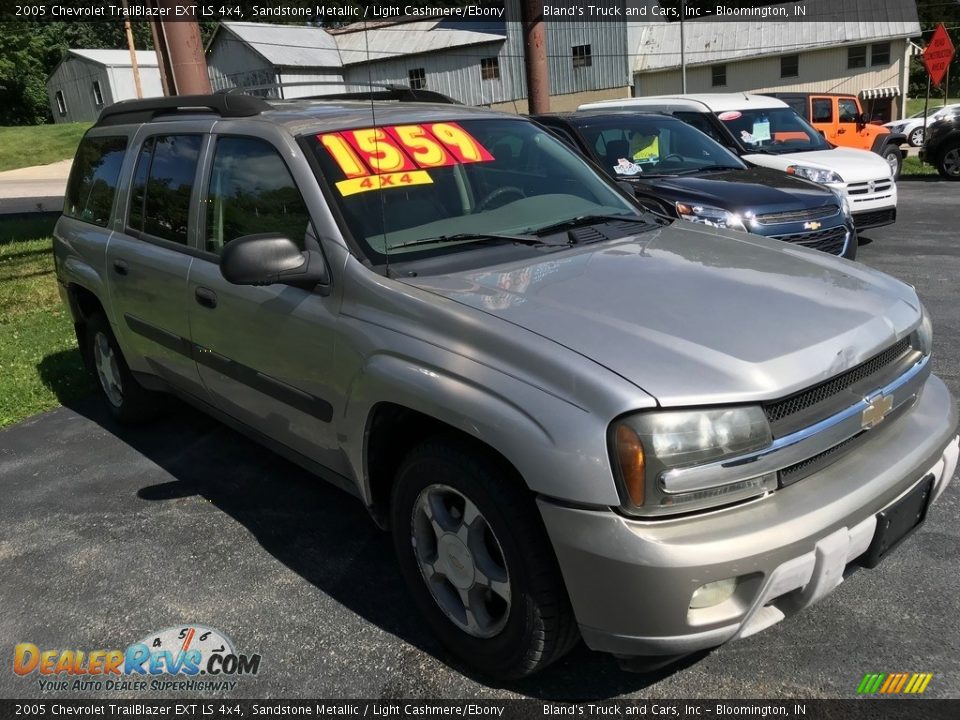2005 Chevrolet TrailBlazer EXT LS 4x4 Sandstone Metallic / Light Cashmere/Ebony Photo #3