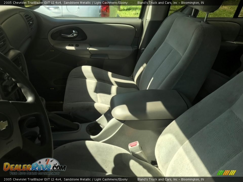 2005 Chevrolet TrailBlazer EXT LS 4x4 Sandstone Metallic / Light Cashmere/Ebony Photo #4