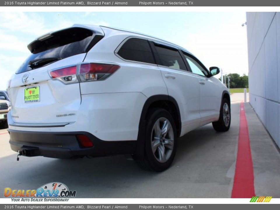 2016 Toyota Highlander Limited Platinum AWD Blizzard Pearl / Almond Photo #8
