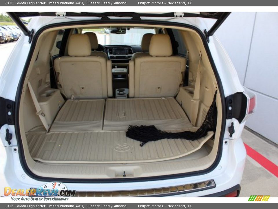 2016 Toyota Highlander Limited Platinum AWD Blizzard Pearl / Almond Photo #23
