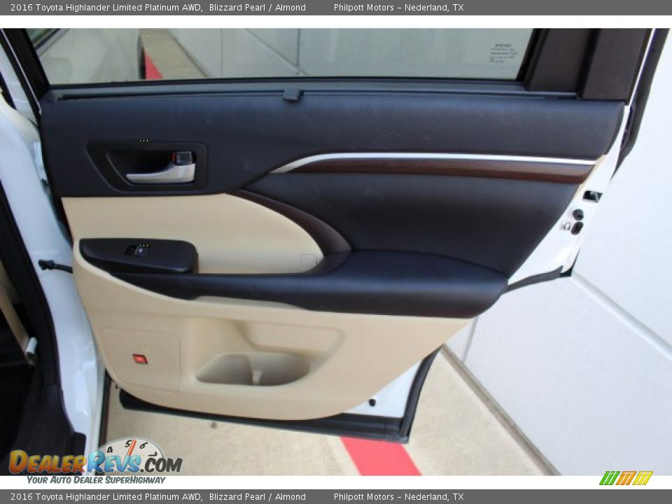 2016 Toyota Highlander Limited Platinum AWD Blizzard Pearl / Almond Photo #25