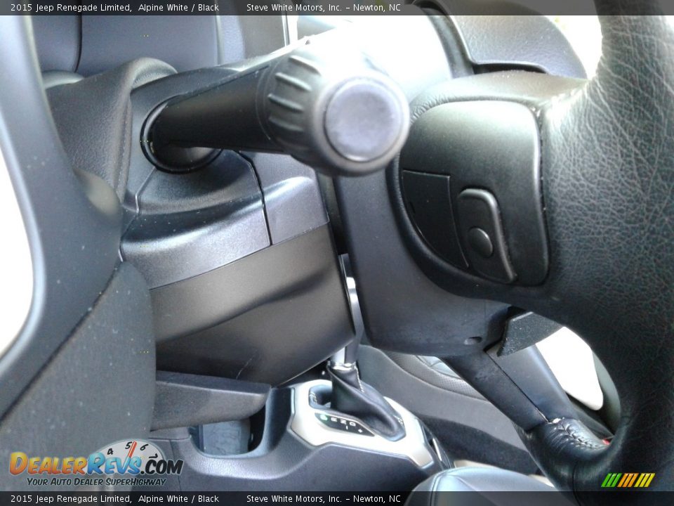 2015 Jeep Renegade Limited Alpine White / Black Photo #15