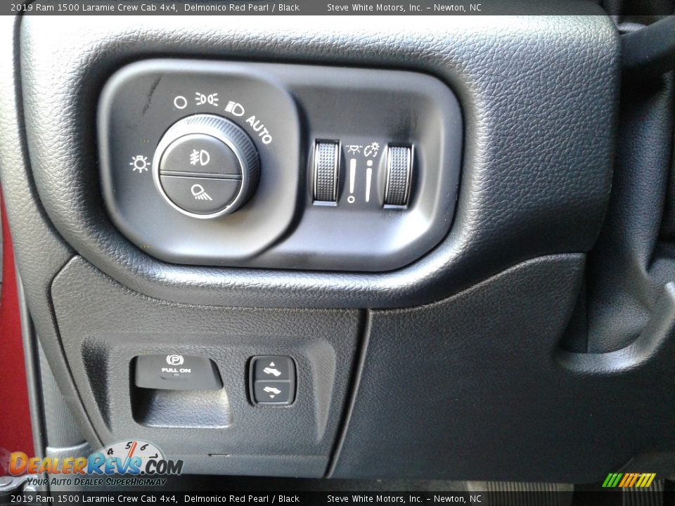 Controls of 2019 Ram 1500 Laramie Crew Cab 4x4 Photo #17