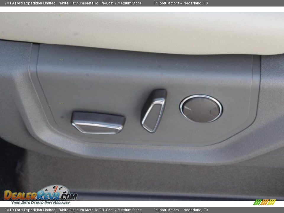 2019 Ford Expedition Limited White Platinum Metallic Tri-Coat / Medium Stone Photo #13