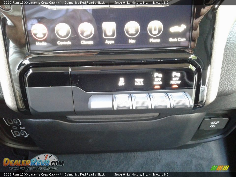 2019 Ram 1500 Laramie Crew Cab 4x4 Delmonico Red Pearl / Black Photo #32
