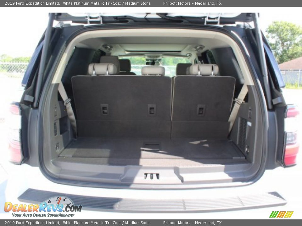 2019 Ford Expedition Limited White Platinum Metallic Tri-Coat / Medium Stone Photo #25