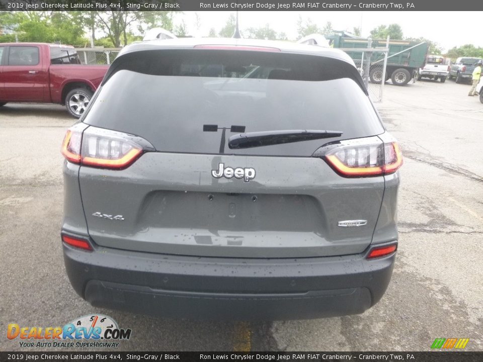 2019 Jeep Cherokee Latitude Plus 4x4 Sting-Gray / Black Photo #4