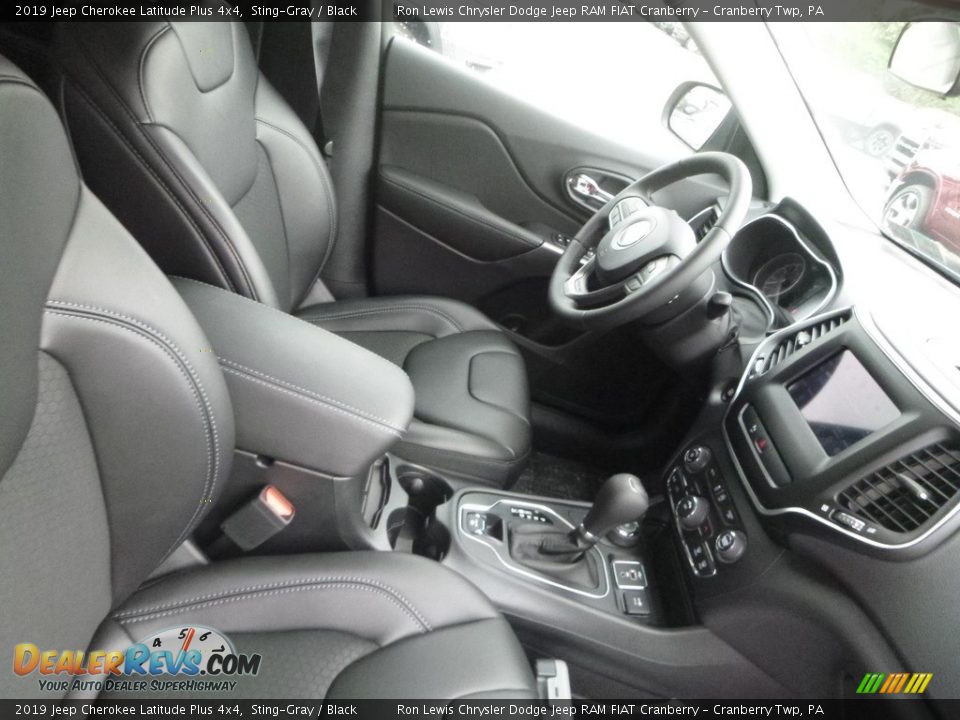 2019 Jeep Cherokee Latitude Plus 4x4 Sting-Gray / Black Photo #9