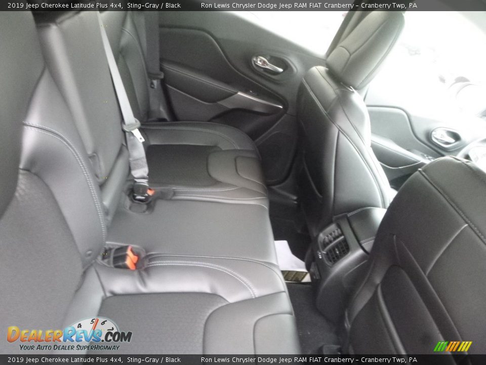 2019 Jeep Cherokee Latitude Plus 4x4 Sting-Gray / Black Photo #11