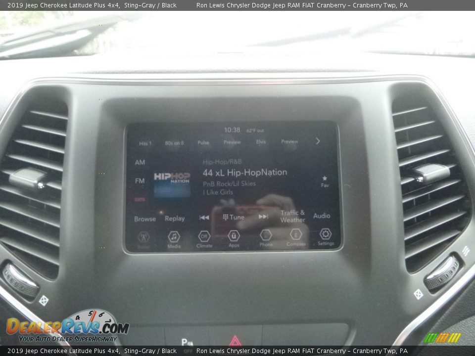 2019 Jeep Cherokee Latitude Plus 4x4 Sting-Gray / Black Photo #15