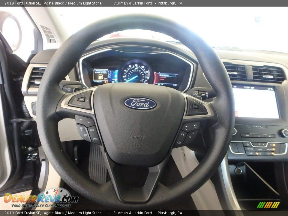 2019 Ford Fusion SE Agate Black / Medium Light Stone Photo #14