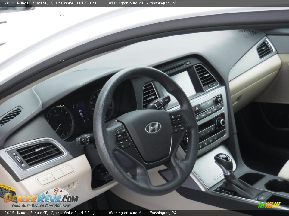 2016 Hyundai Sonata SE Quartz White Pearl / Beige Photo #10