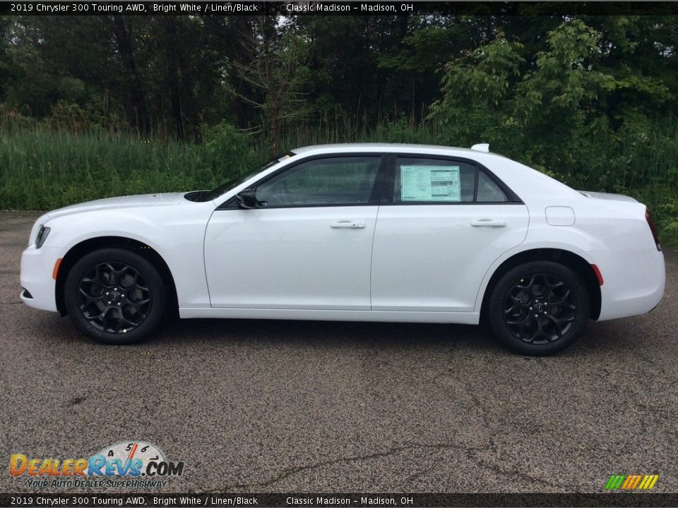 2019 Chrysler 300 Touring AWD Bright White / Linen/Black Photo #3