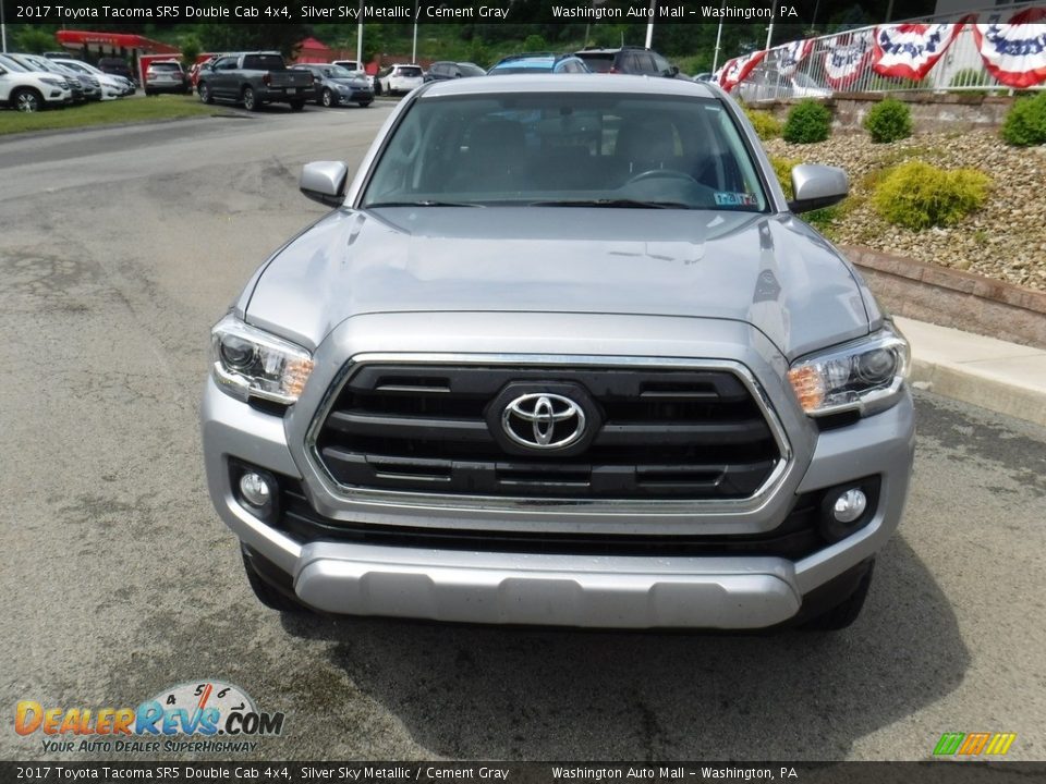 2017 Toyota Tacoma SR5 Double Cab 4x4 Silver Sky Metallic / Cement Gray Photo #6