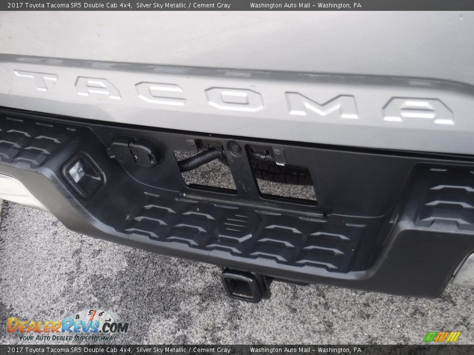 2017 Toyota Tacoma SR5 Double Cab 4x4 Silver Sky Metallic / Cement Gray Photo #12