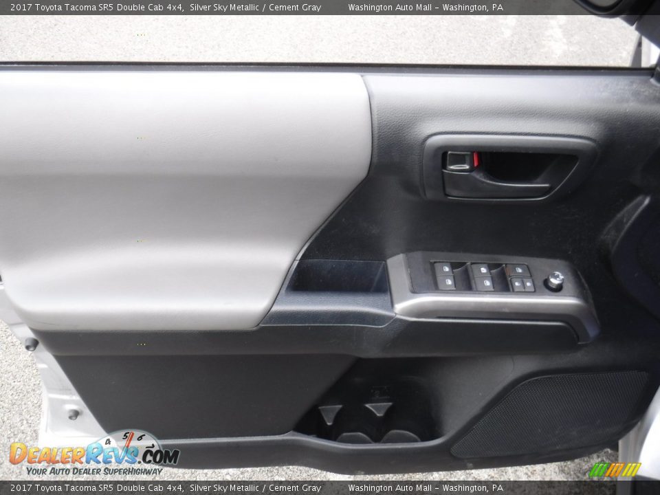 2017 Toyota Tacoma SR5 Double Cab 4x4 Silver Sky Metallic / Cement Gray Photo #16