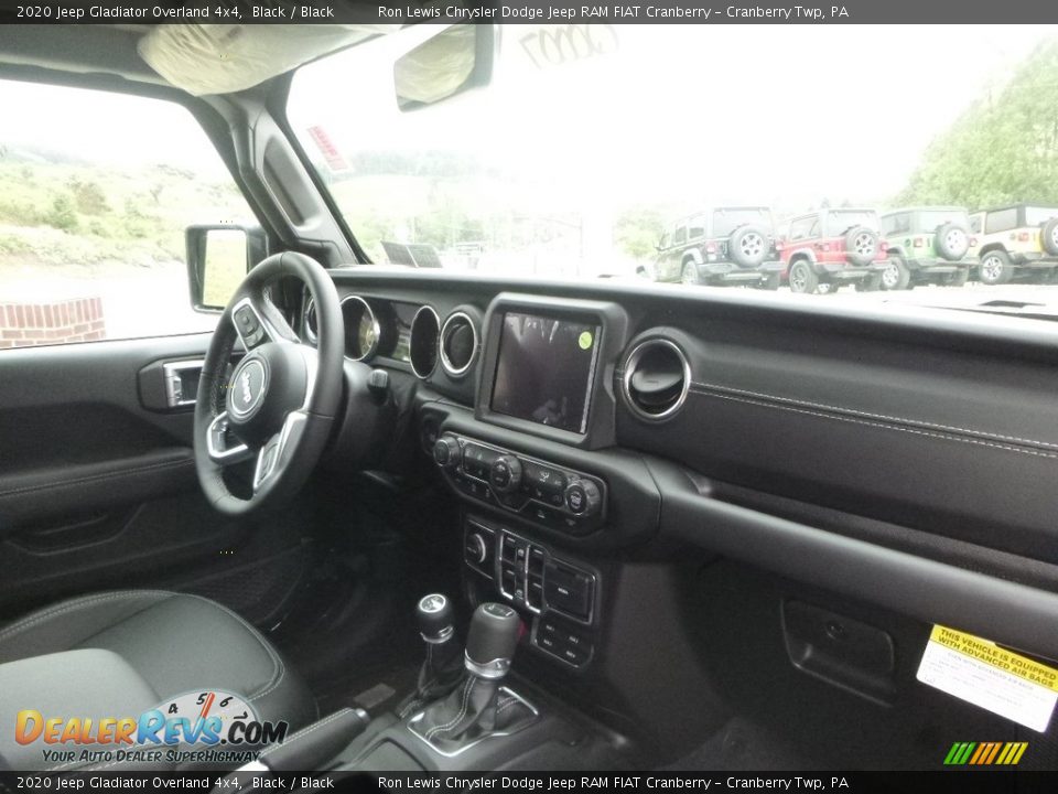 2020 Jeep Gladiator Overland 4x4 Black / Black Photo #11