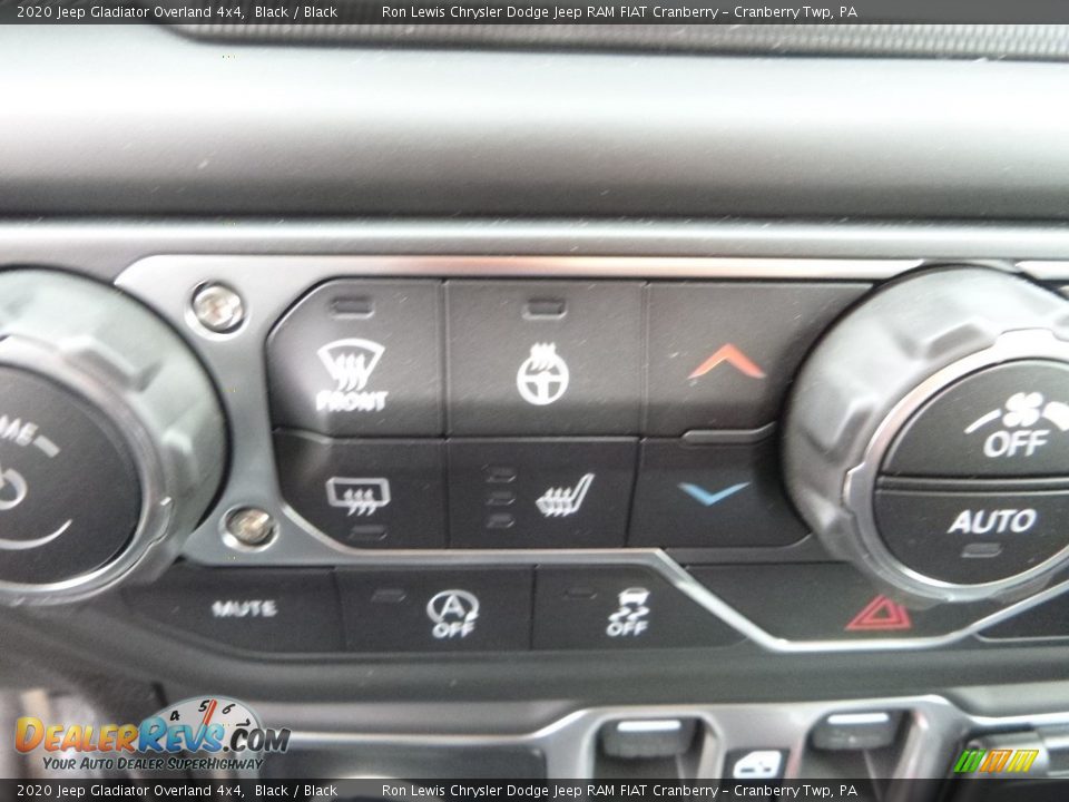 2020 Jeep Gladiator Overland 4x4 Black / Black Photo #16
