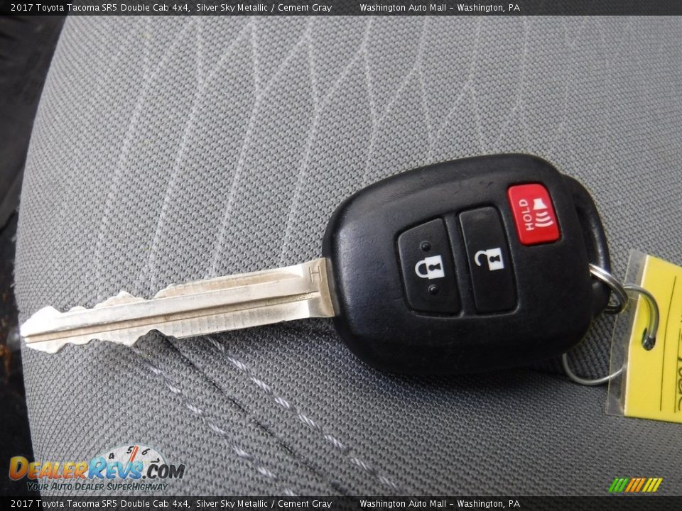 2017 Toyota Tacoma SR5 Double Cab 4x4 Silver Sky Metallic / Cement Gray Photo #27