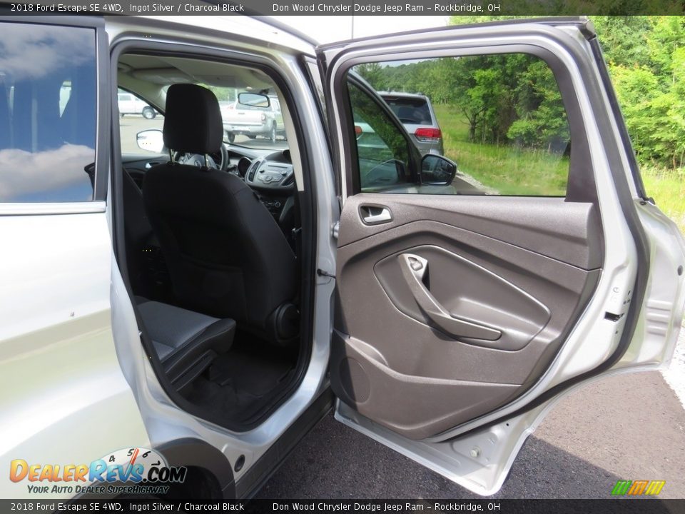 2018 Ford Escape SE 4WD Ingot Silver / Charcoal Black Photo #28