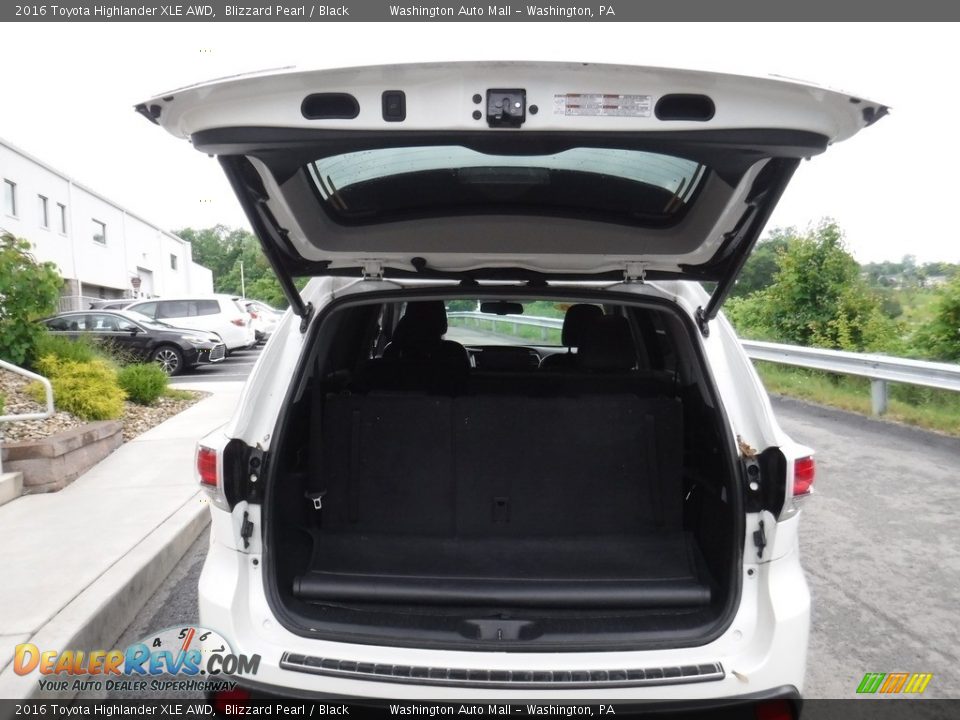 2016 Toyota Highlander XLE AWD Blizzard Pearl / Black Photo #26