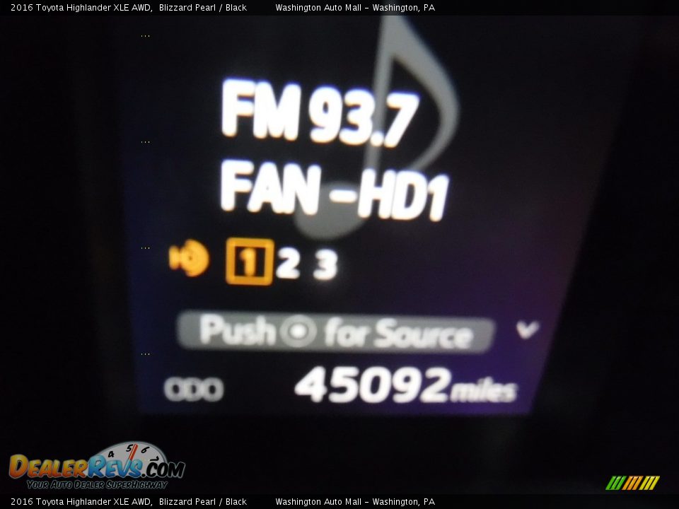2016 Toyota Highlander XLE AWD Blizzard Pearl / Black Photo #30