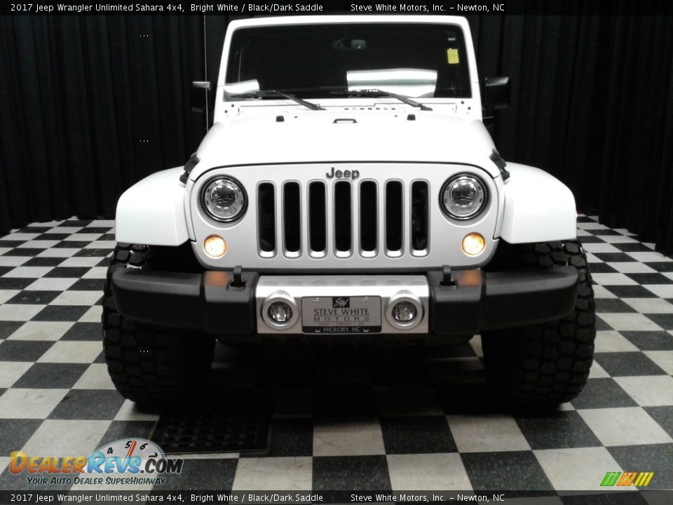 2017 Jeep Wrangler Unlimited Sahara 4x4 Bright White / Black/Dark Saddle Photo #3