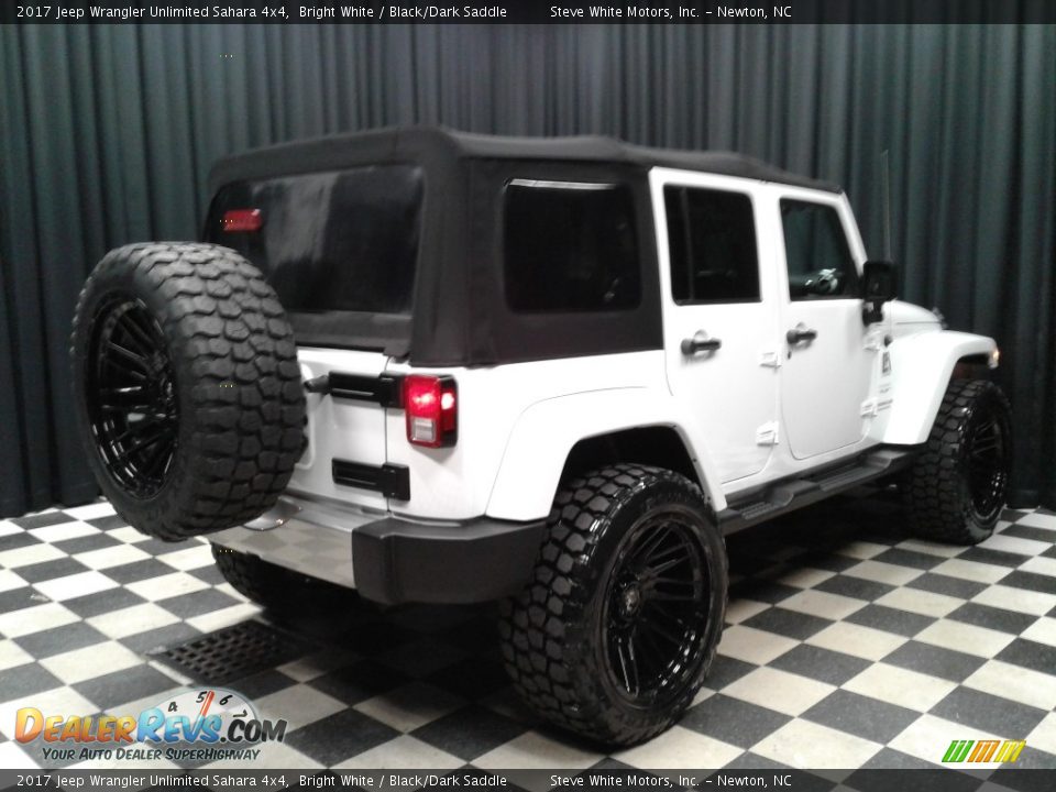 2017 Jeep Wrangler Unlimited Sahara 4x4 Bright White / Black/Dark Saddle Photo #6