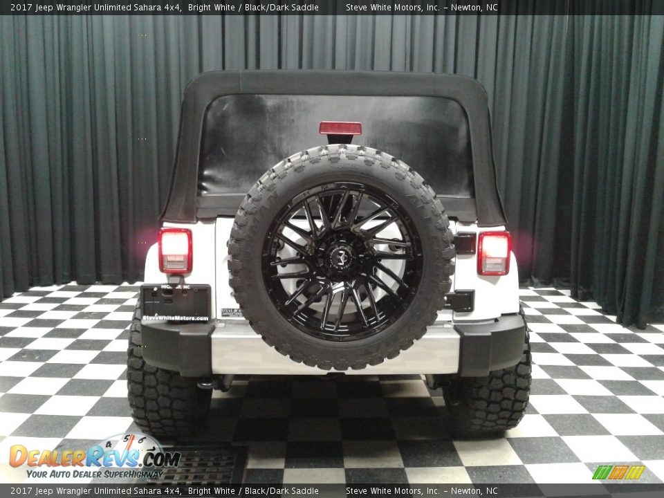 2017 Jeep Wrangler Unlimited Sahara 4x4 Bright White / Black/Dark Saddle Photo #7