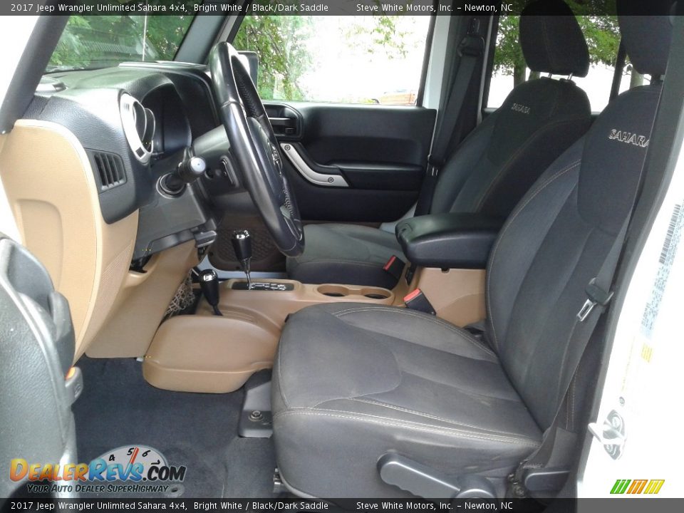 2017 Jeep Wrangler Unlimited Sahara 4x4 Bright White / Black/Dark Saddle Photo #10