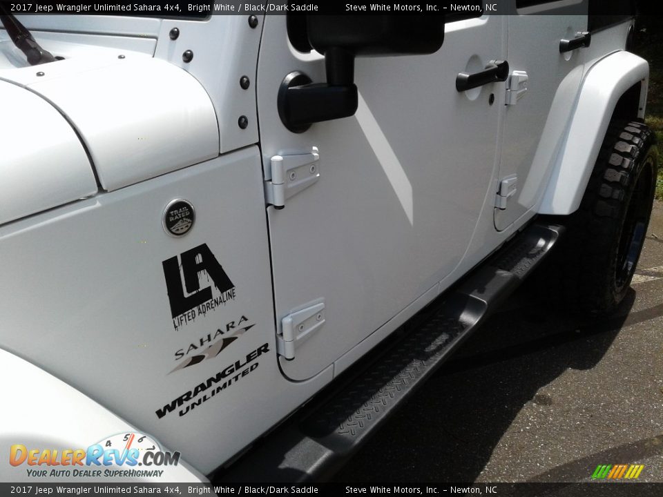 2017 Jeep Wrangler Unlimited Sahara 4x4 Bright White / Black/Dark Saddle Photo #26