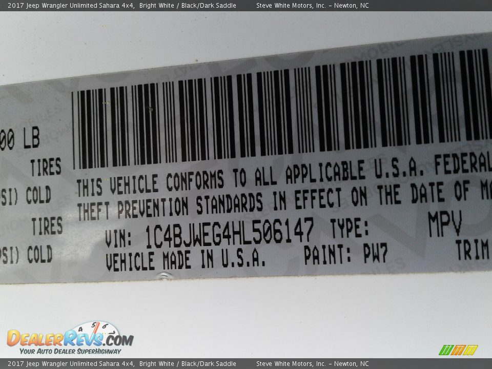 2017 Jeep Wrangler Unlimited Sahara 4x4 Bright White / Black/Dark Saddle Photo #31