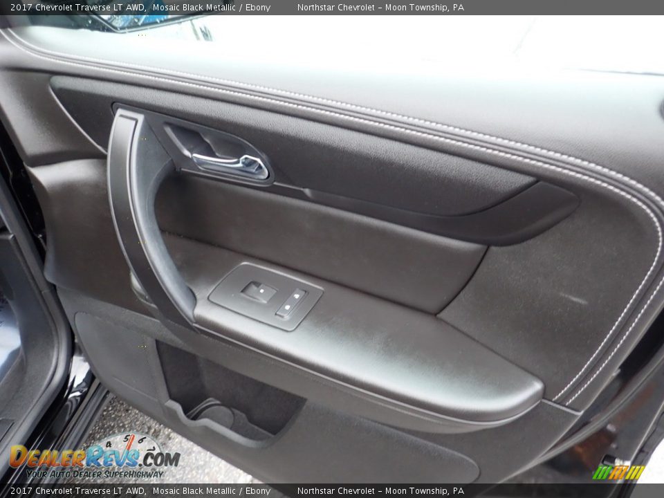 2017 Chevrolet Traverse LT AWD Mosaic Black Metallic / Ebony Photo #17