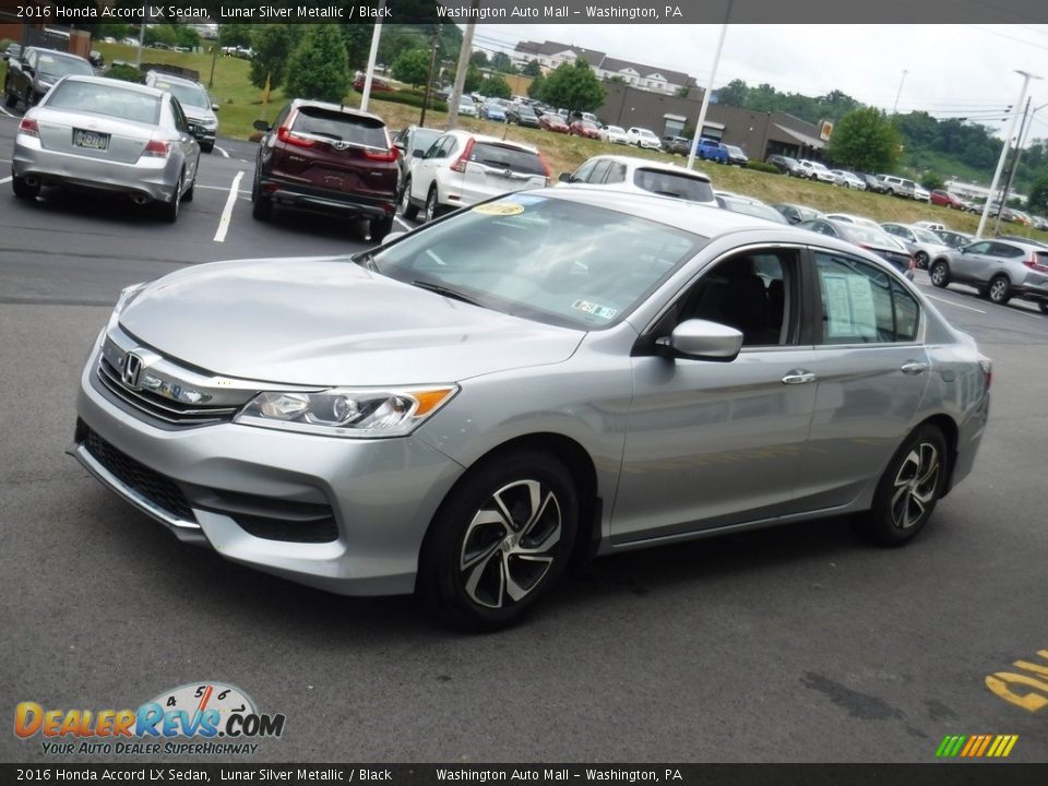 2016 Honda Accord LX Sedan Lunar Silver Metallic / Black Photo #5