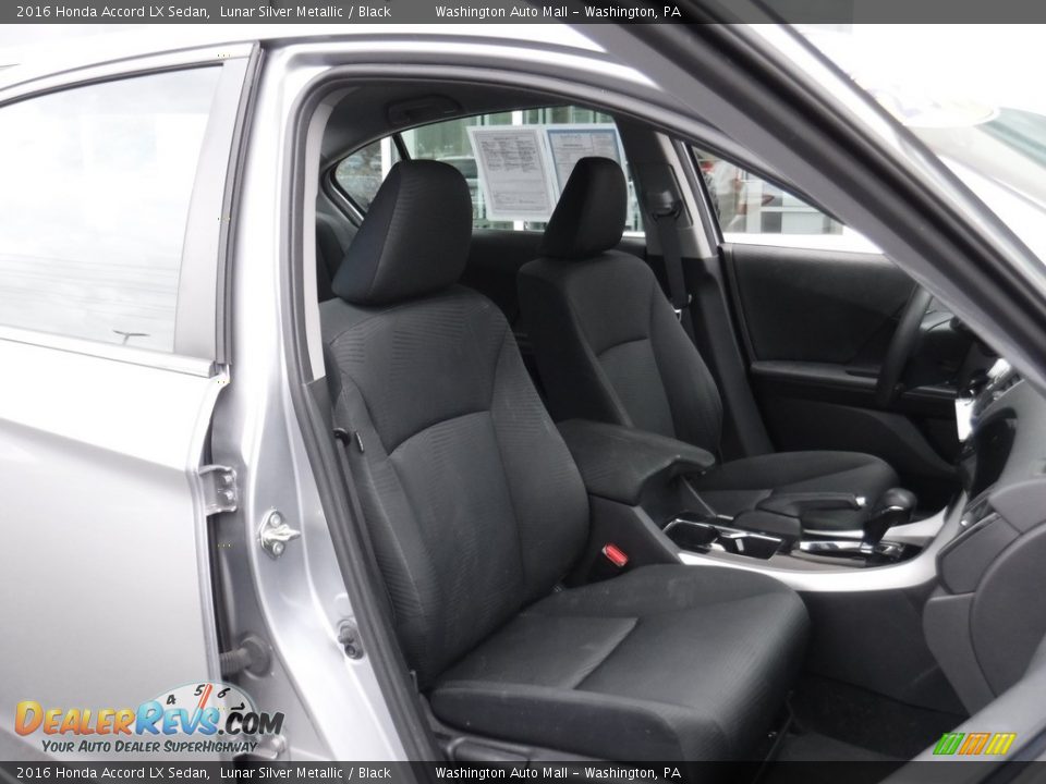 2016 Honda Accord LX Sedan Lunar Silver Metallic / Black Photo #10