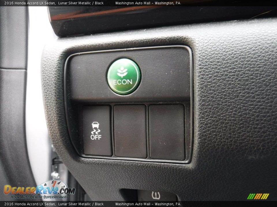 2016 Honda Accord LX Sedan Lunar Silver Metallic / Black Photo #12