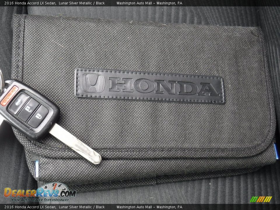 2016 Honda Accord LX Sedan Lunar Silver Metallic / Black Photo #18