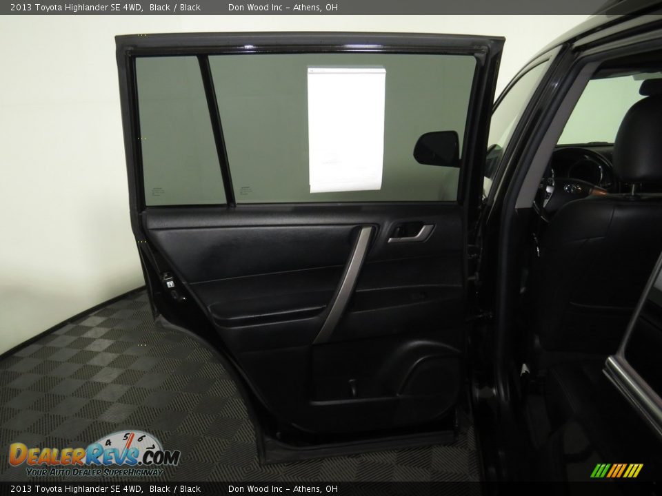 2013 Toyota Highlander SE 4WD Black / Black Photo #24