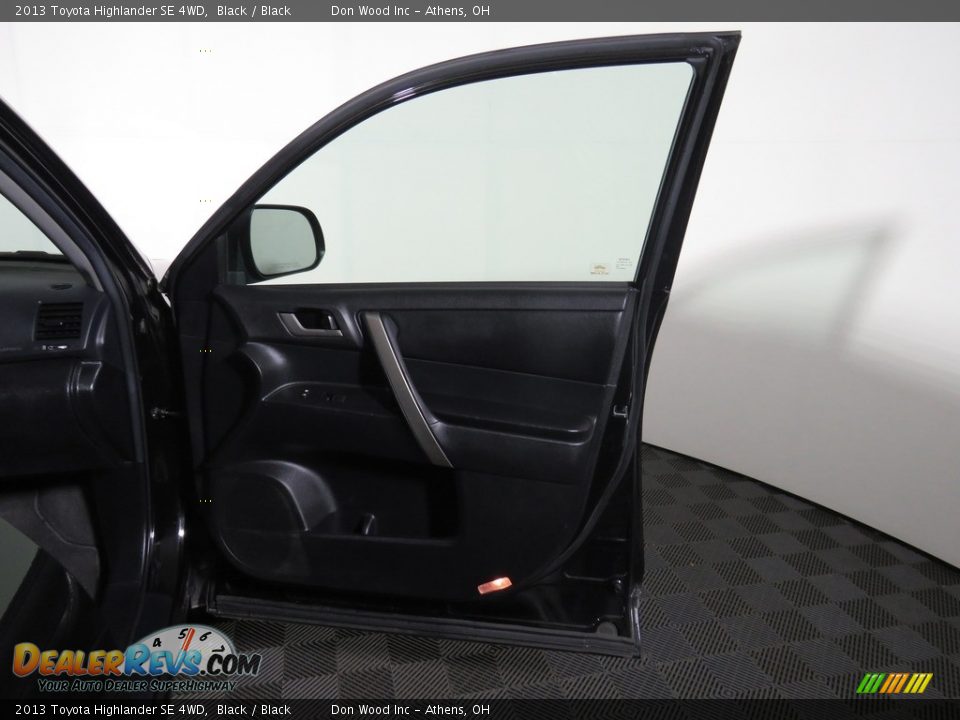 2013 Toyota Highlander SE 4WD Black / Black Photo #30