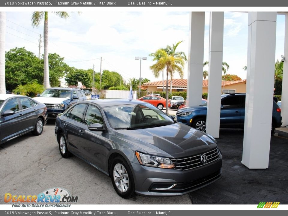 2018 Volkswagen Passat S Platinum Gray Metallic / Titan Black Photo #1