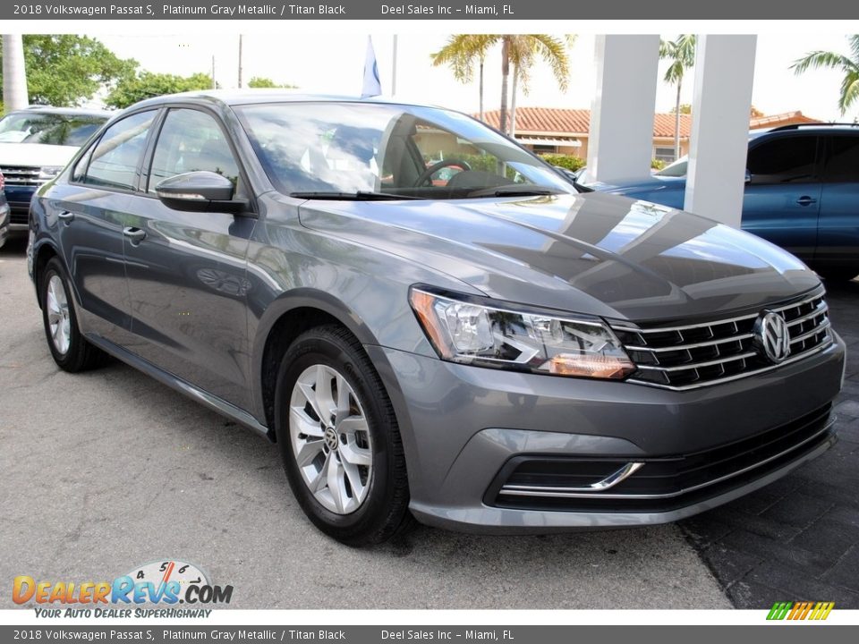 2018 Volkswagen Passat S Platinum Gray Metallic / Titan Black Photo #2