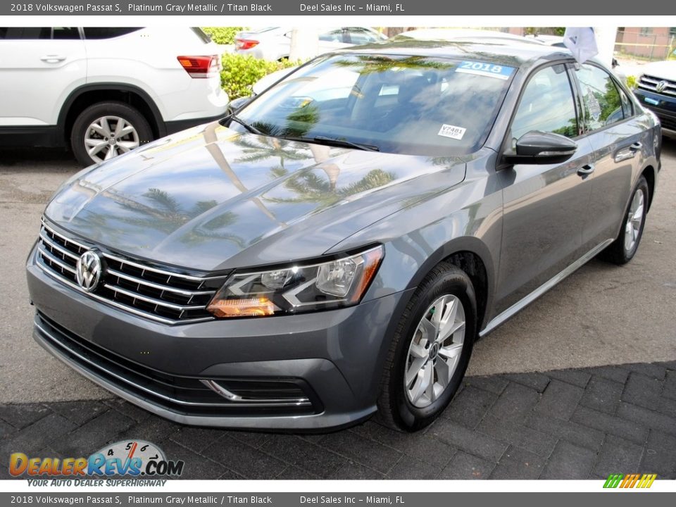 2018 Volkswagen Passat S Platinum Gray Metallic / Titan Black Photo #4