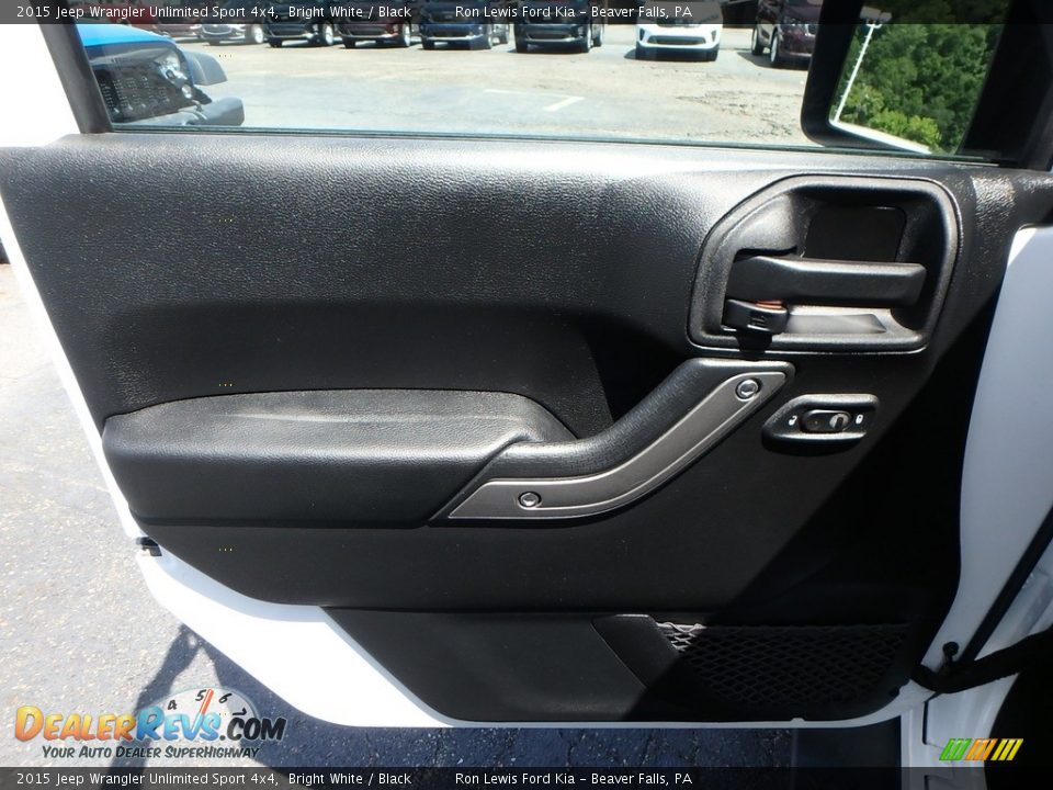 2015 Jeep Wrangler Unlimited Sport 4x4 Bright White / Black Photo #15