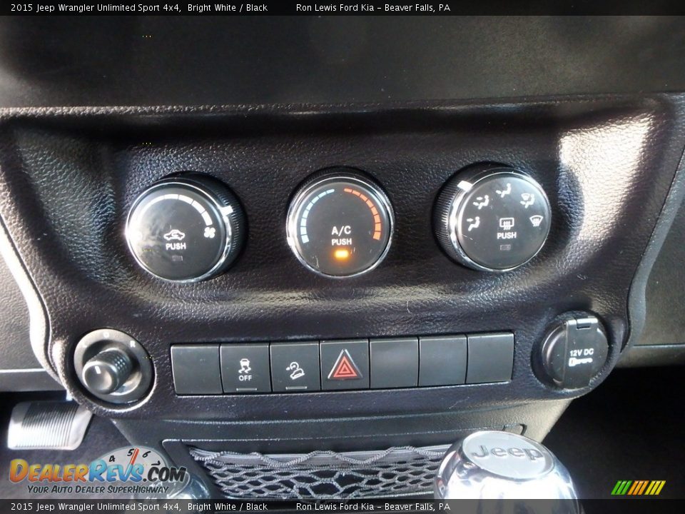 2015 Jeep Wrangler Unlimited Sport 4x4 Bright White / Black Photo #19